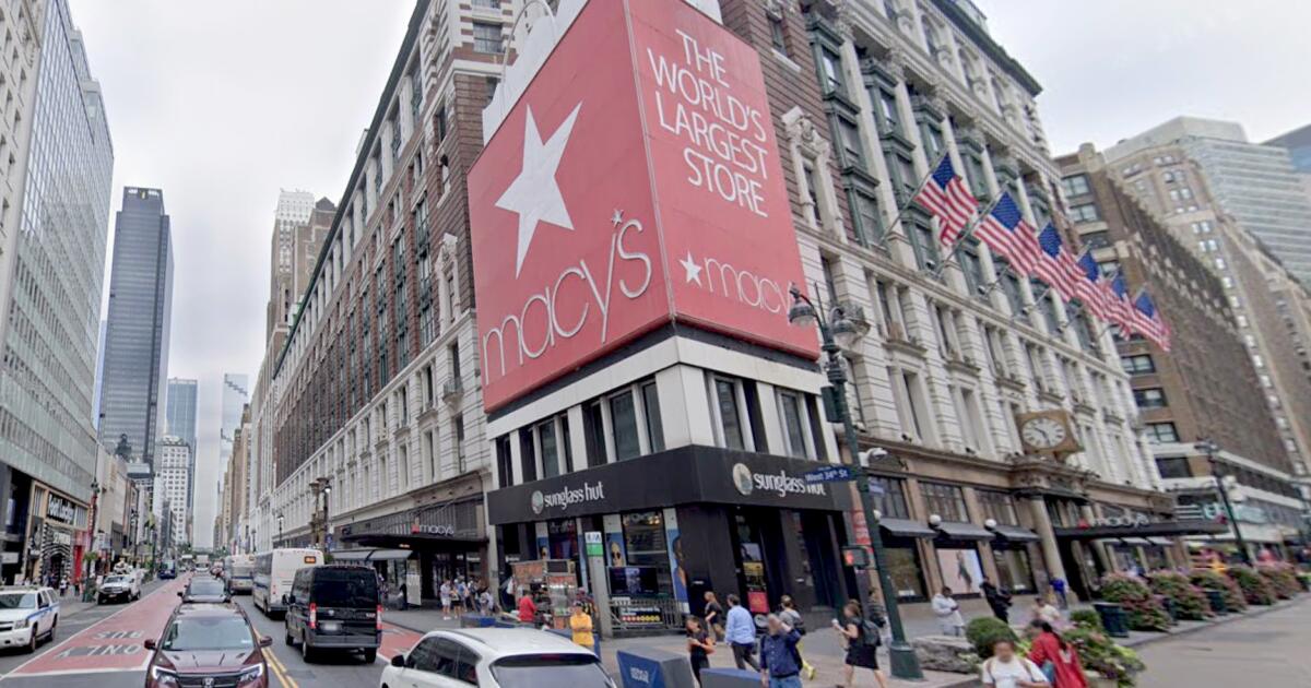 Sheriff employee stabbed while changing her baby in Macy’s bathroom