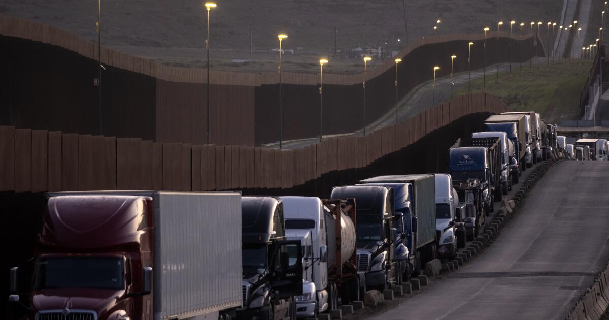 Supreme Court ruling against Trump’s tariffs leaves Mexico in cautious wait-and-see mode