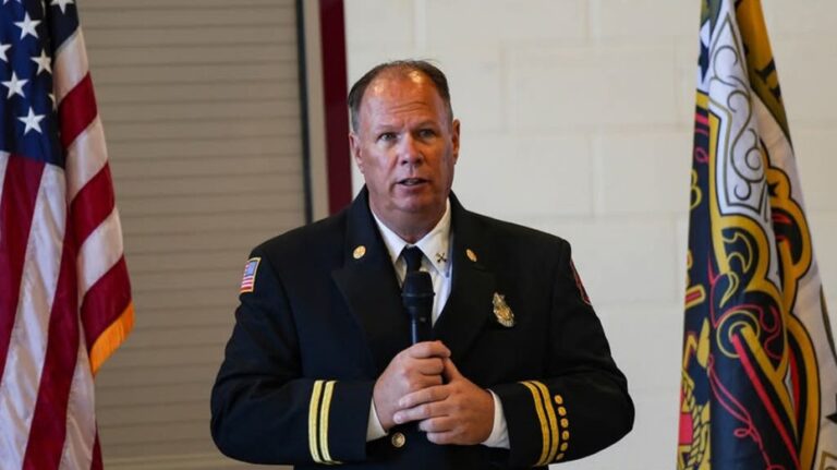 Las Vegas veteran pushes back after HOA reportedly targeted front yard ...