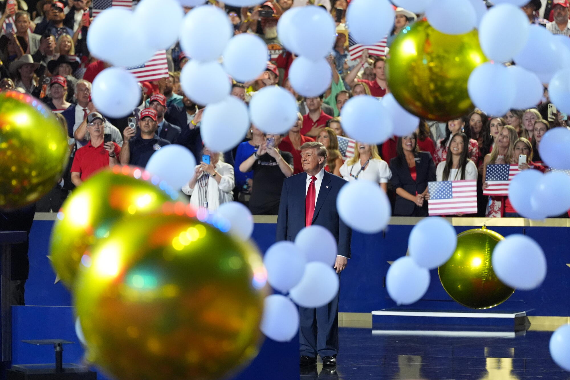 California Republicans walk a tightrope as Trump jumps into midterms campaigning