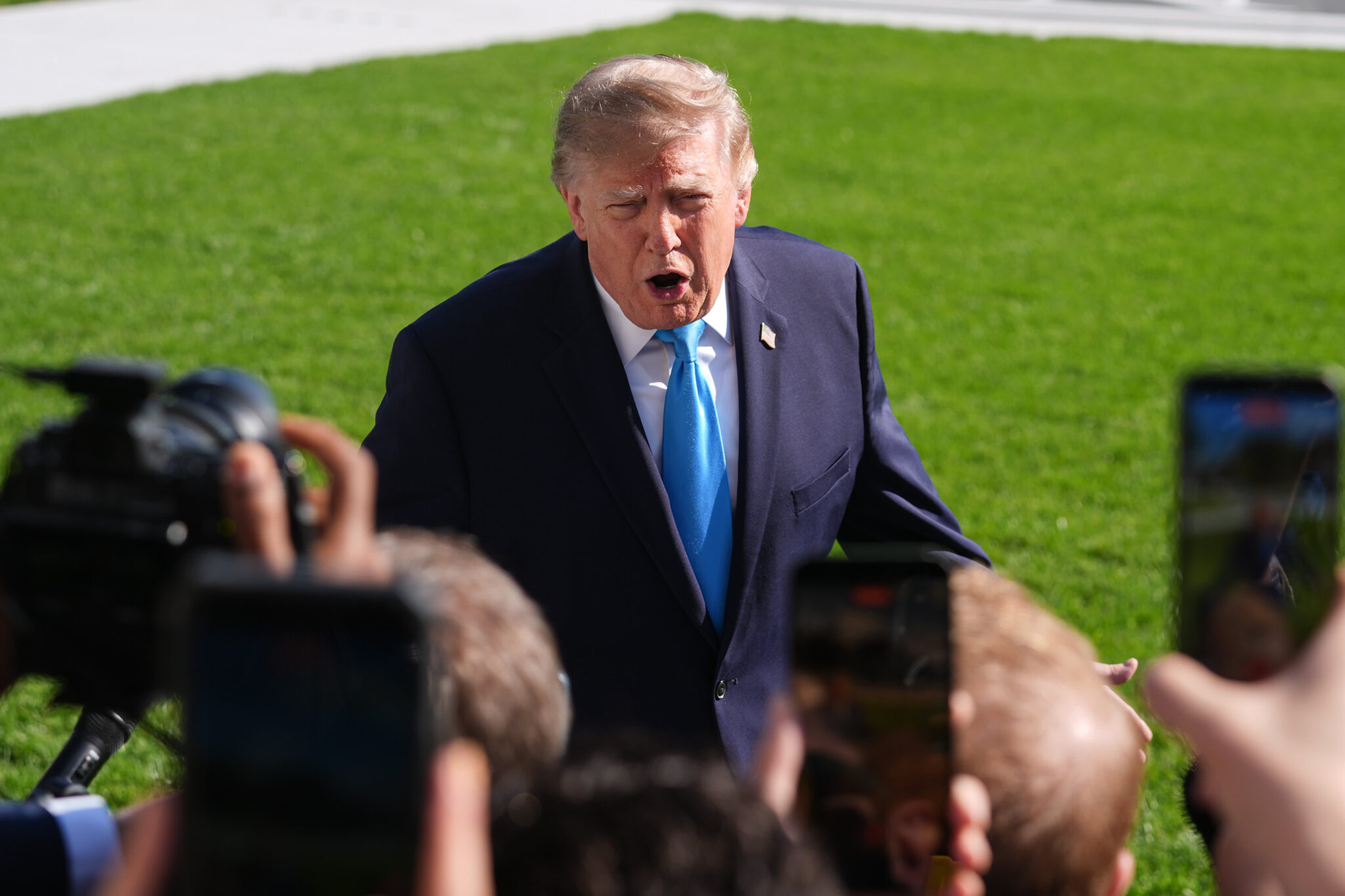 Trump offers U.S. help to Russia after plague death; WHO assesses the ...